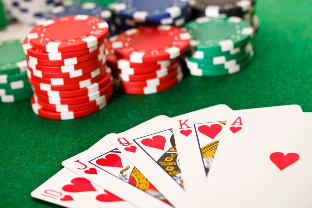 Kinh nghiệm chơi Poker DA88 bất bại mới nhất 2024